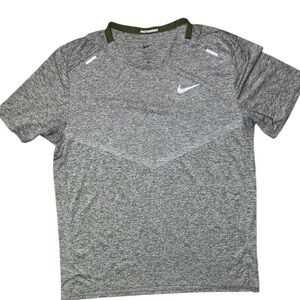 Nike Shirt Mens Medium Gray Dri-Fit Running Performance Stretch Logo Swoosh